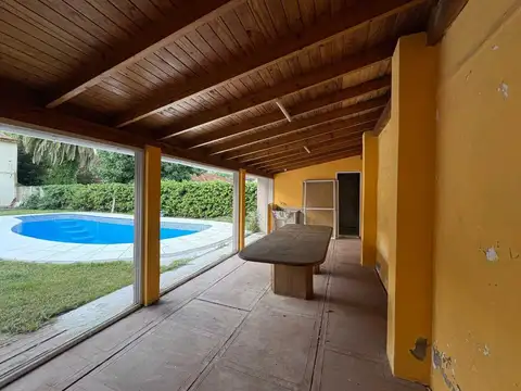 Casa en Venta en Don Torcuato, USD 230.000