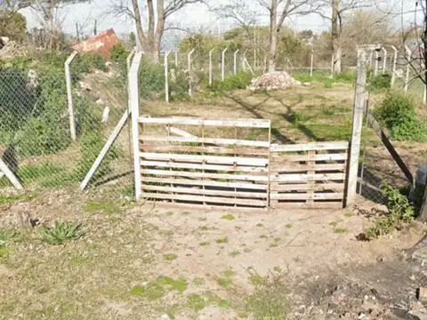 Oportunidad: 2 Lotes de 300 m² Cada Uno – A 1 Cuadra y Media del Acceso Oeste