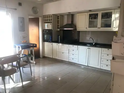 Casa Chalet  en Venta en Ciudad Jardin, Tres de Febrero, G.B.A. Zona Oeste