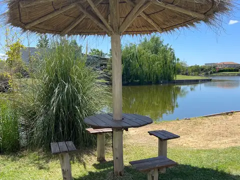 Casa en Alquiler al Este