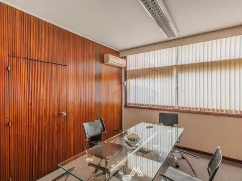 Oficina en Venta 68 años