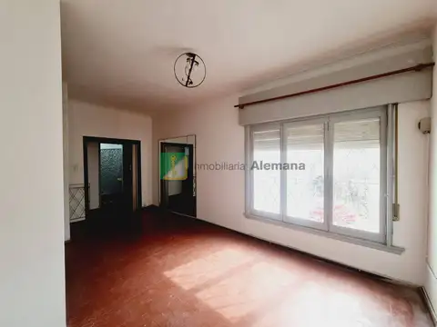 Depto Tipo Casa 4 ambientes con 2 baños