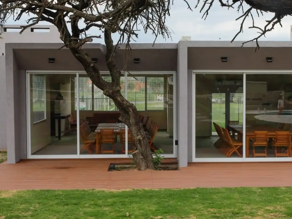 Actividades deportivas futbol, tenis en Siete Soles