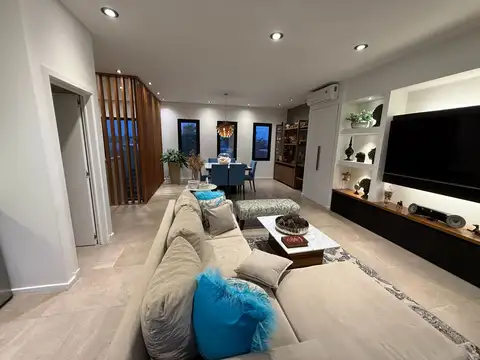 Casa 6 ambientes con 3 baños
