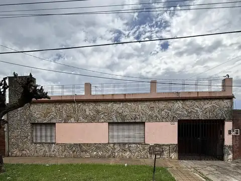 Vicente Lopez  al 2200