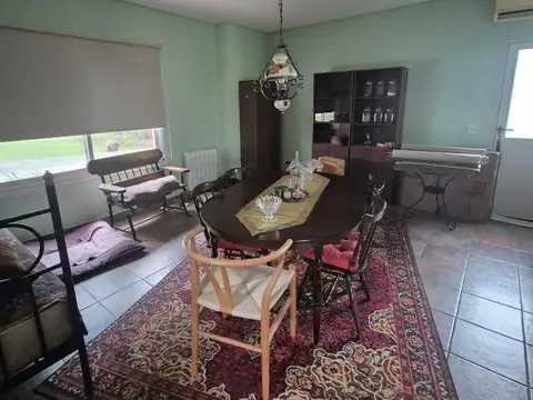 Casa en Venta con 3 cocheras