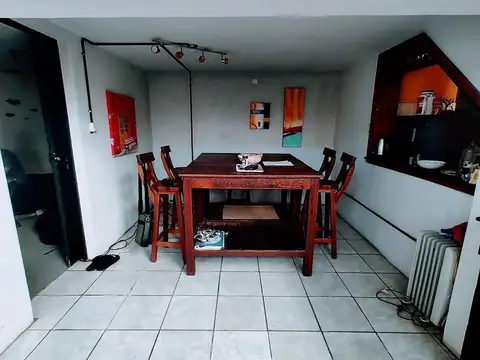 Depto Tipo Casa 5 ambientes con 1 baño