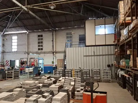 Depósito en alquiler / venta en Malvinas Argentinas