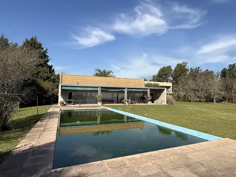 11,5 ha – Casa de Campo con Dos Viviendas y Pileta en El Chajá