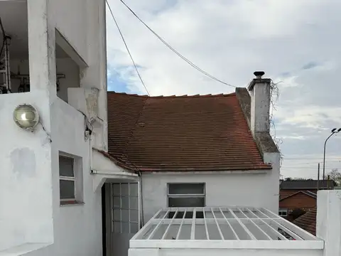 Avenida Hipólito Yrigoyen 10800