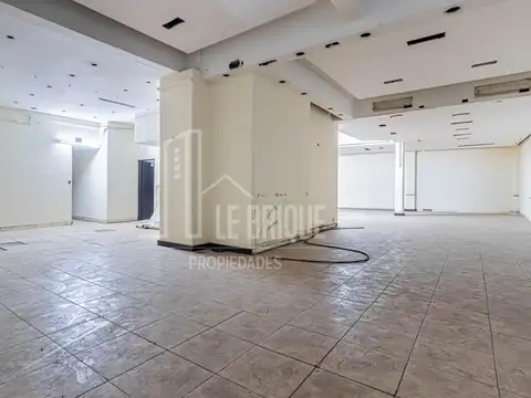Local en Venta Via Pública