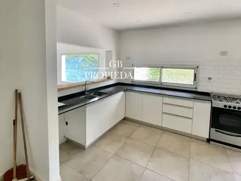 Casa en Alquiler de 3 dormitorios