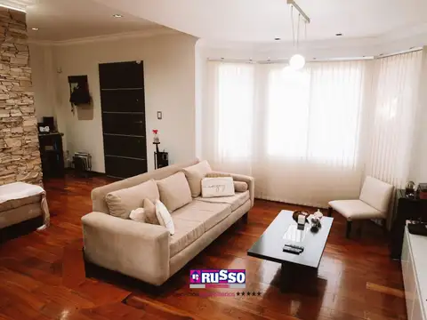 Casa en Venta en Villa Luzuriaga, USD 240.000