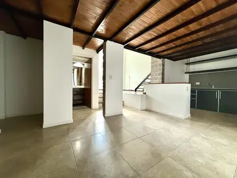 Depto Tipo Casa en Venta 1 año