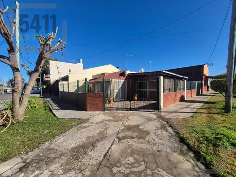 Venta Casa 4 amb con cochera en Barrio Alberdi, José C Paz