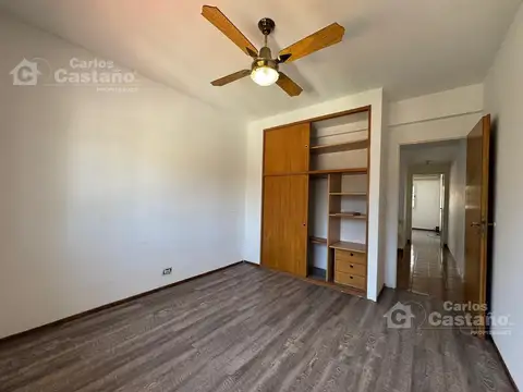 Dúplex 3 ambientes con cochera y jardín en Olivos, a metros de Panamericana