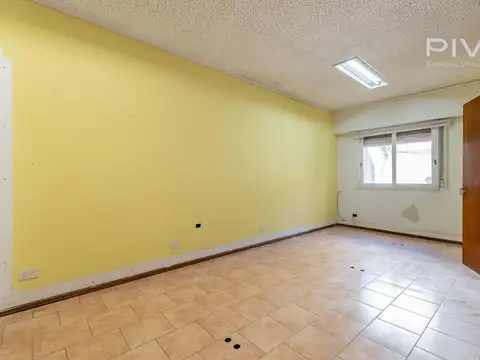 Oficina en Venta al Este
