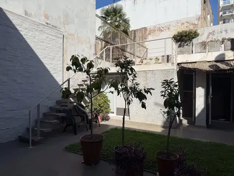 Casa 6 ambientes con 3 baños