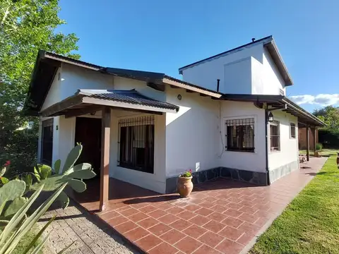 Casa - Venta - Villa Gesell - 4 Amb. - Garage - Gas Natural