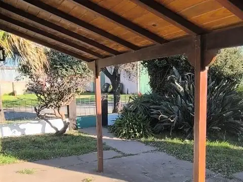 ALQUILER CASA EN CORONEL BOGADO