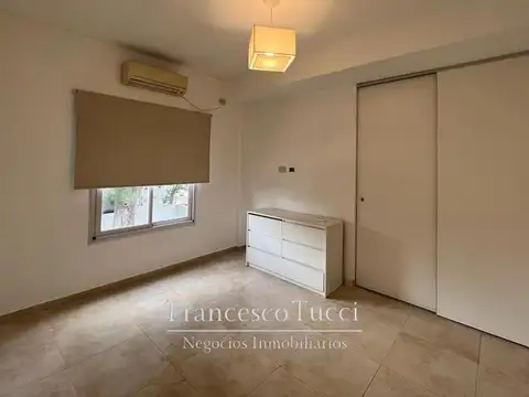 Depto Tipo Casa en Venta con 1 cocheras