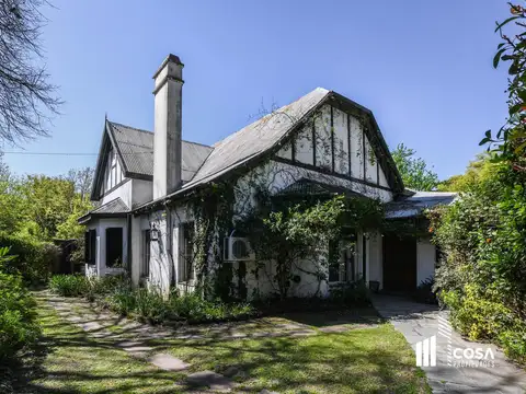 Venta Casa de 5 dormitorios con jardín y piscina Fisherton Rosario