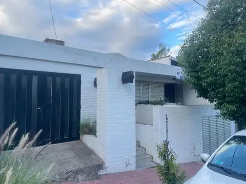 OPORTUNIDAD CASA 3 DORM EN QUEBRADA DE LAS ROSAS