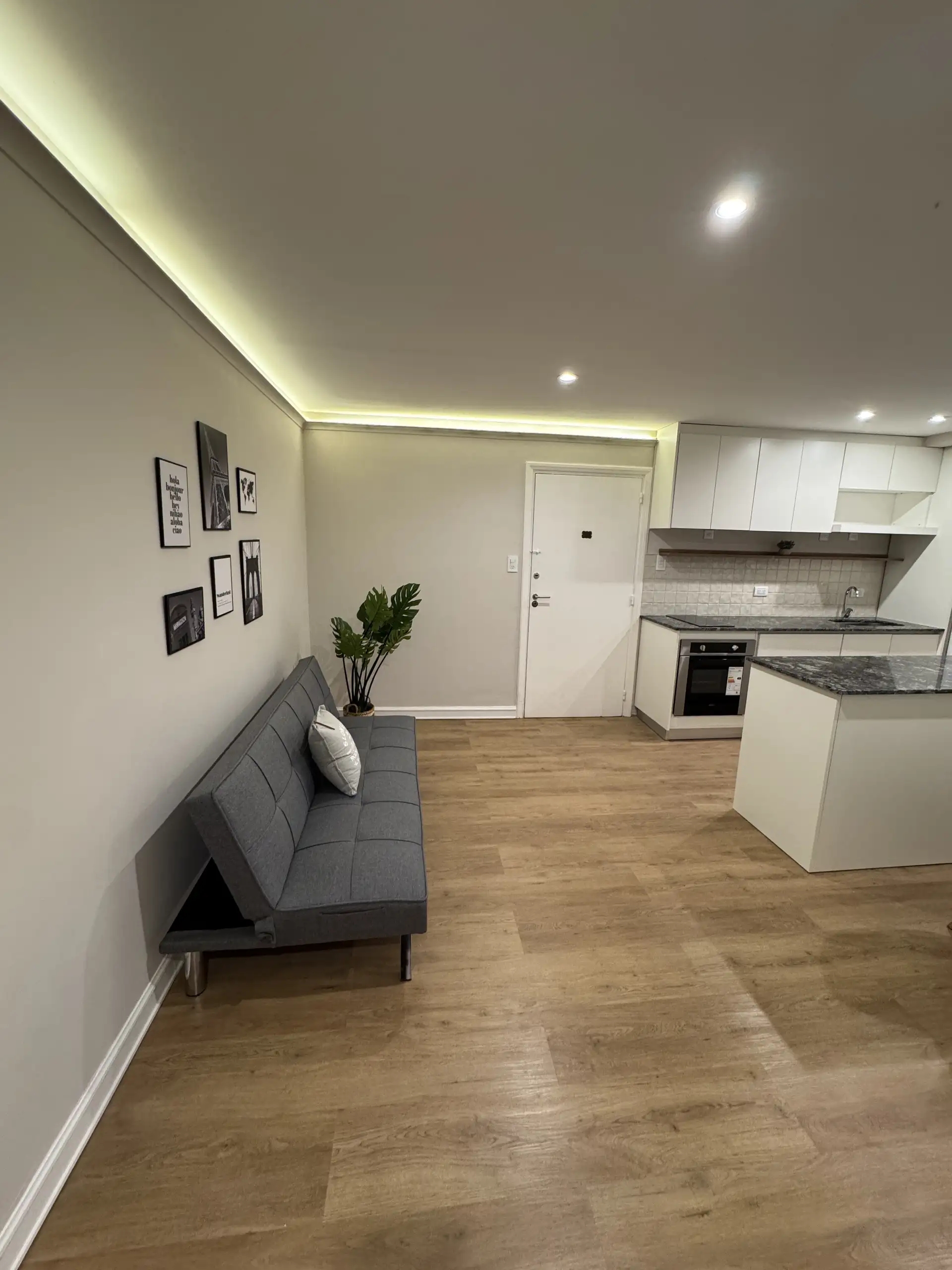 Depto 2 amb reciclado a nuevo 36m², amoblado y 1 cuadra del mar — La Bristol