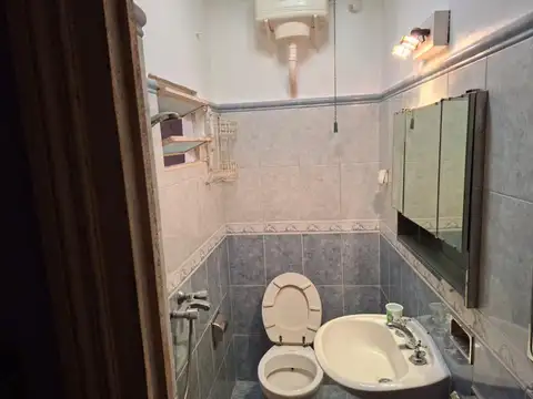 Depto Tipo Casa 5 ambientes con 2 baños