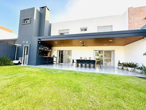 Casa en Venta en Riveras De Manantiales - 3 dormitorios