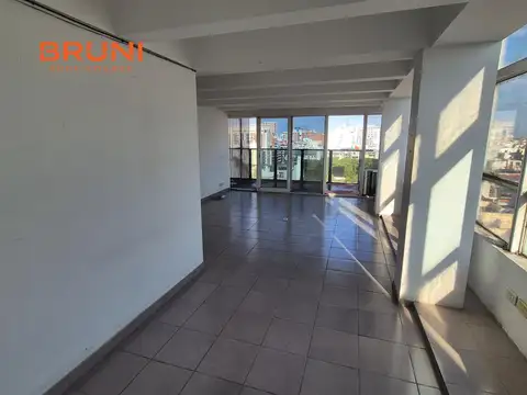 Oficina en Venta en Parque Rivadavia, USD 113.000
