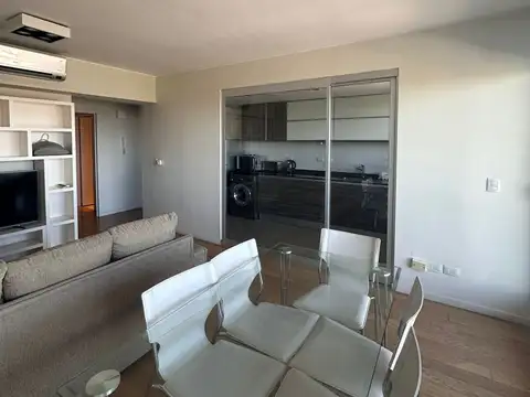 Departamento en Alquiler en Olivos Vias/Rio, USD 2.200