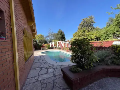 Casa en Venta en Lomas de Zamora, USD 230.000