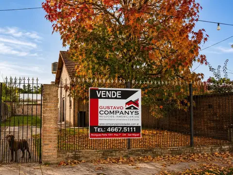 CASA 4 AMBIENTES SOBRE LOTE DE 400 m² EN VILLA DE MAYO