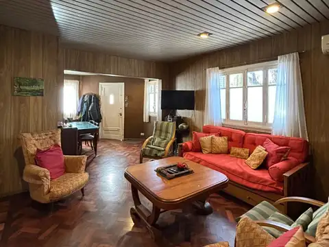 Depto Tipo Casa en Venta de 5 ambientes