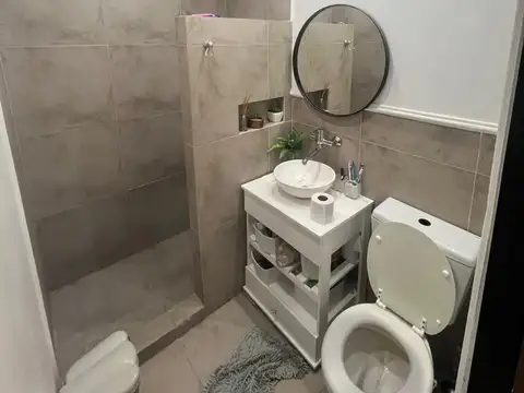 VENTA EXCELENTE CASA DE TRES AMBIENTES EN J C PAZ