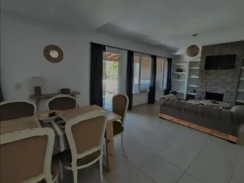 Casa en Alquiler en Pilar del Este - Santa Guadalupe, USD 1.300
