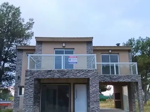 VENTA de CASA a ESTRENAR