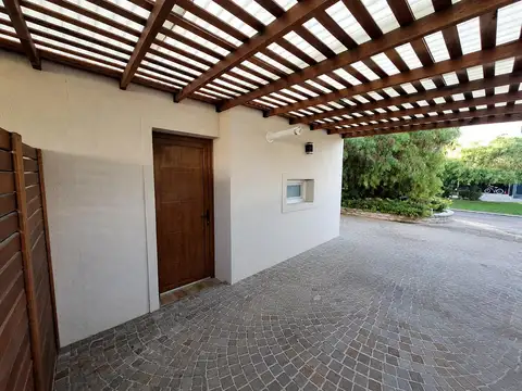 Casa en Alquiler de 3 dormitorios