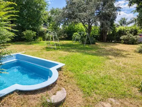 VENTA CASA 3 AMB 595 m2 CON PILETA EN GARIN BS AS