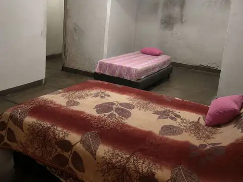 Casa 2 ambientes con 1 baño