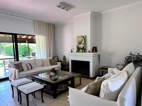Casa en Alquiler Temporal en Estancias Del Pilar, USD 5.000