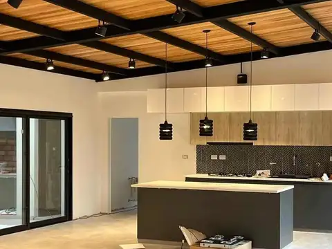 Casa 4 ambientes con 3 baños