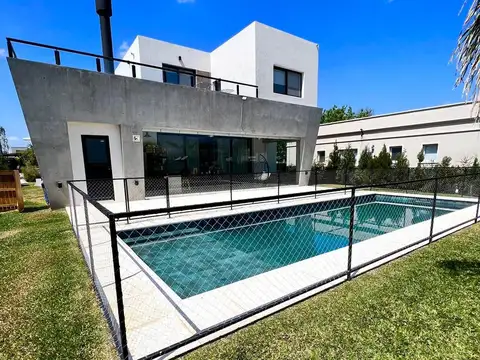 Casa en Venta con 1 cochera