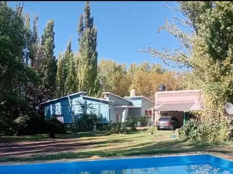 10 km de Cipolletti, entre Fernández Oro y Allén