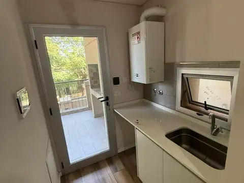 Departamento en Alquiler con 1 cocheras