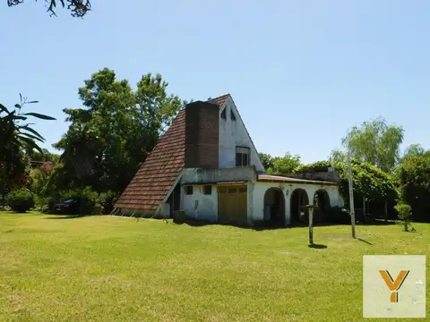 Casa en venta - 3 Dormitorios 2 Baños - 130 mts2 - Chascomus