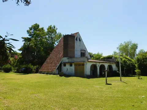 Casa en venta - 3 Dormitorios 2 Baños - 130 mts2 - Chascomus