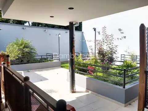 Casa 3 ambientes con 2 baños