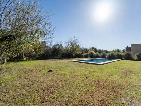 Casa en Venta con 4 cocheras